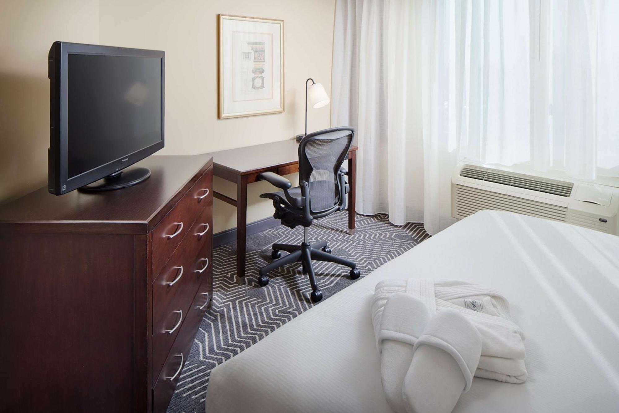 Doubletree By Hilton Los Angeles/קומרס מראה חיצוני תמונה