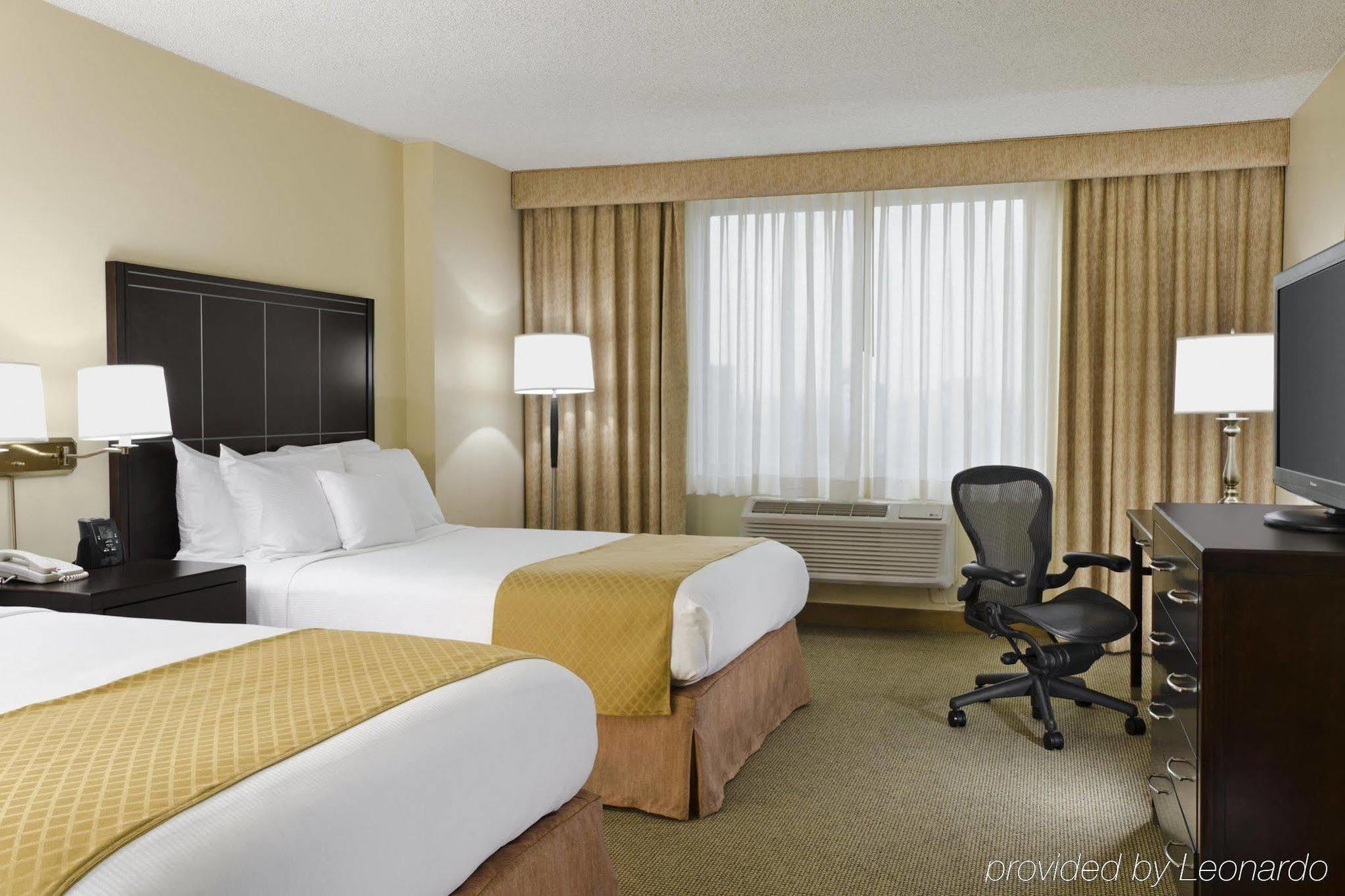 Doubletree By Hilton Los Angeles/קומרס חדר תמונה